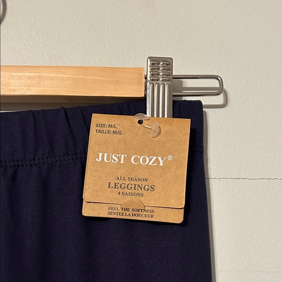 Just Cozy Navy Leggings. M/L. Size 6-12 stretch. Poly/ spandex. - Picture 2 of 9